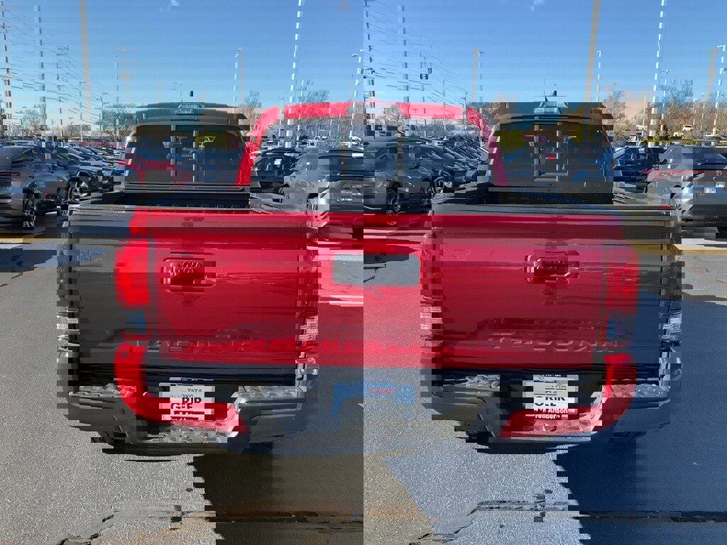 Used 2020 Toyota Tacoma SR image 16