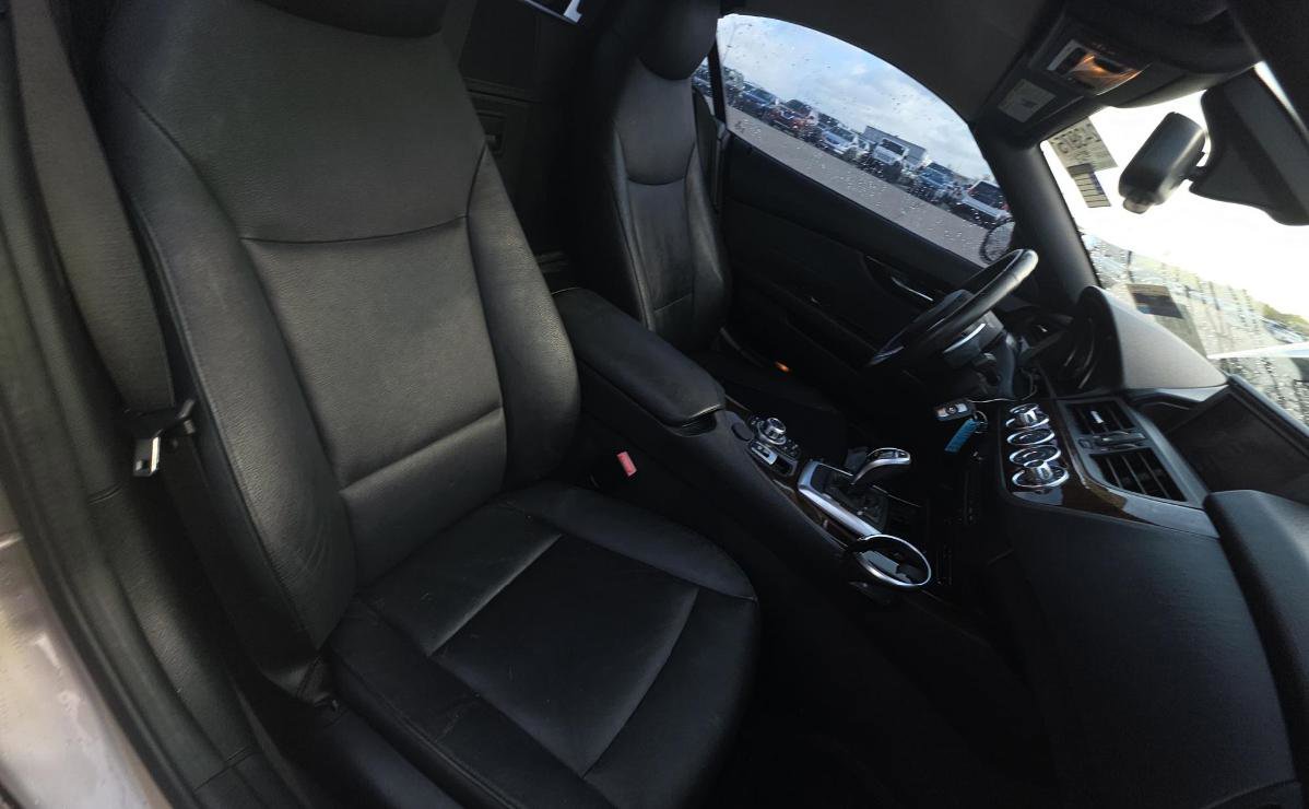 Used 2013 BMW Z4 sDrive28i image 8