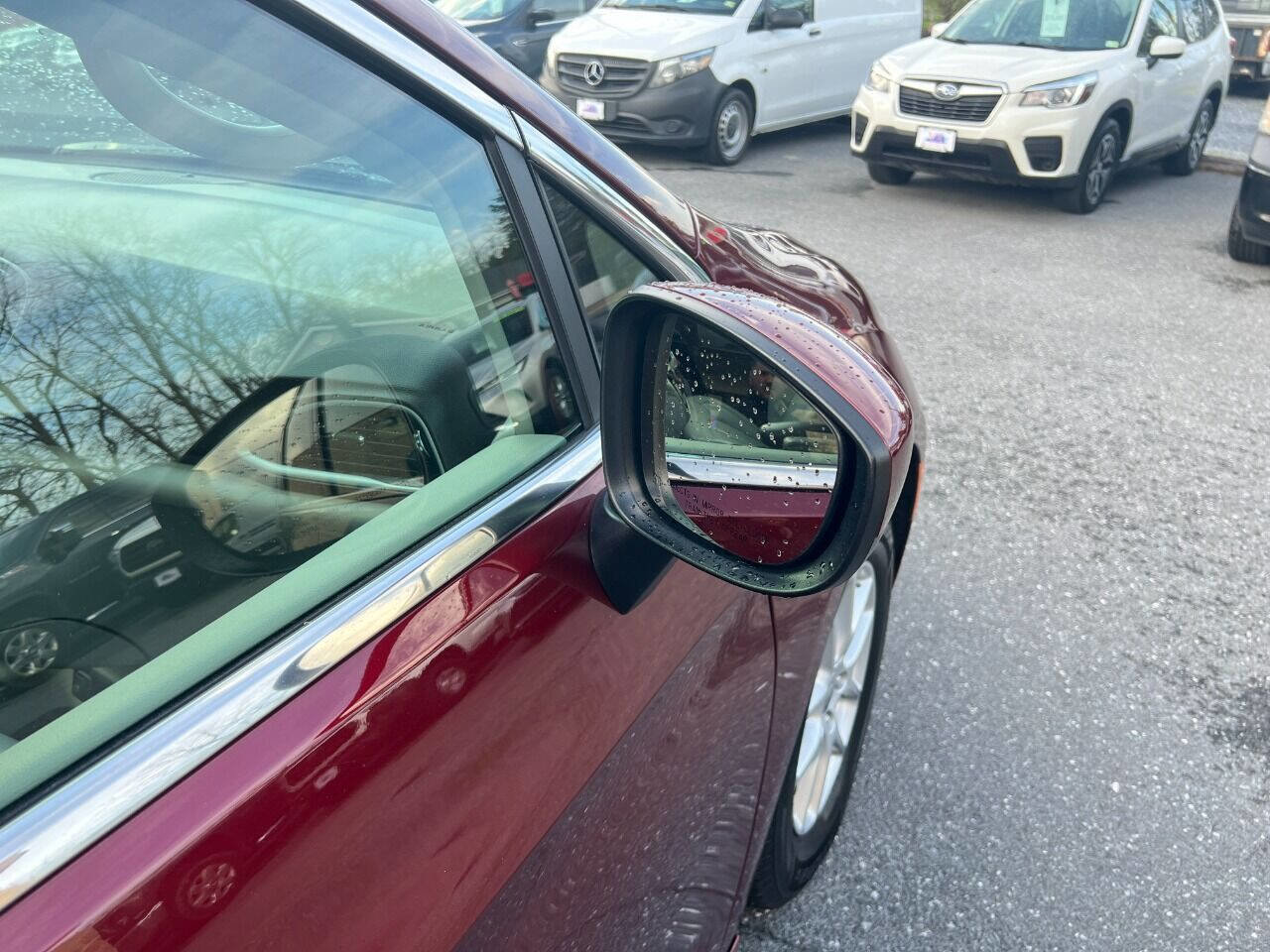 Used 2021 Chrysler Voyager Lxi image 35