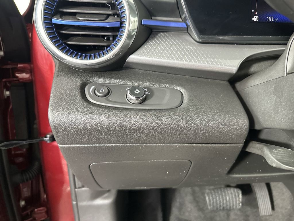 Certified 2024 Chevrolet Trax LT w/ Driver Confidence Package image 20