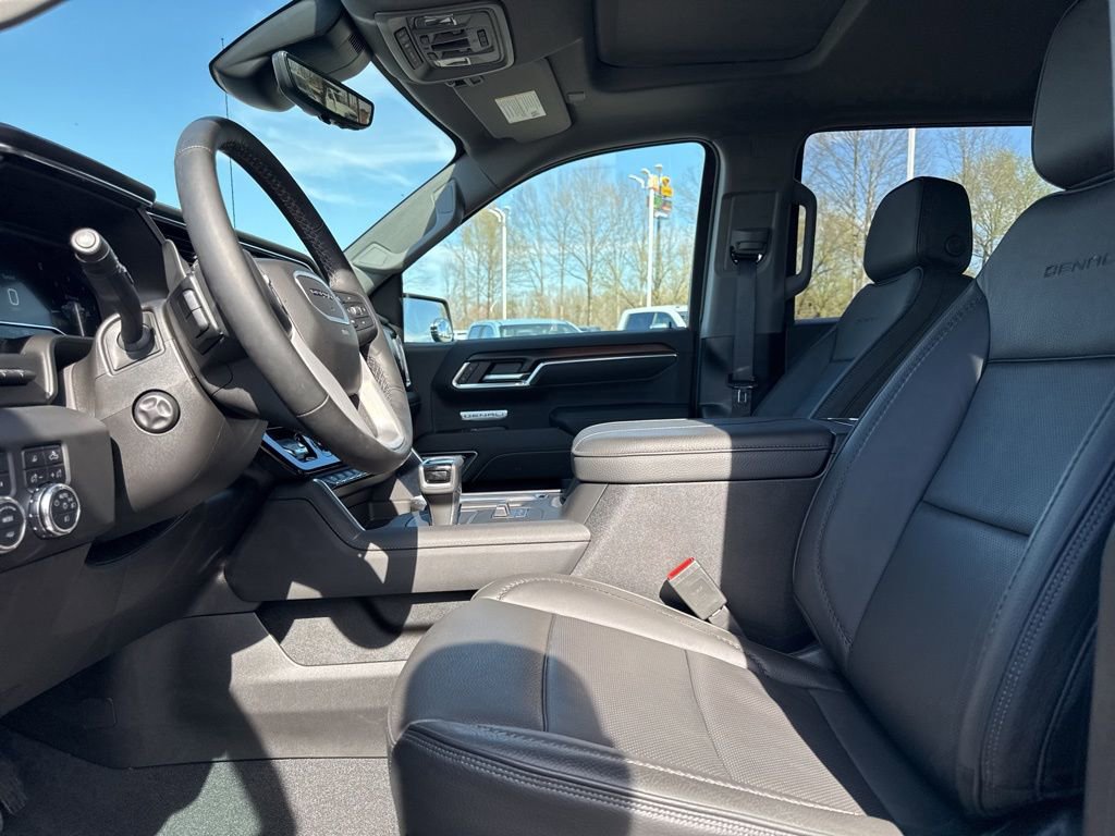Used 2025 GMC Sierra 1500 Denali w/ Denali Reserve Package image 9