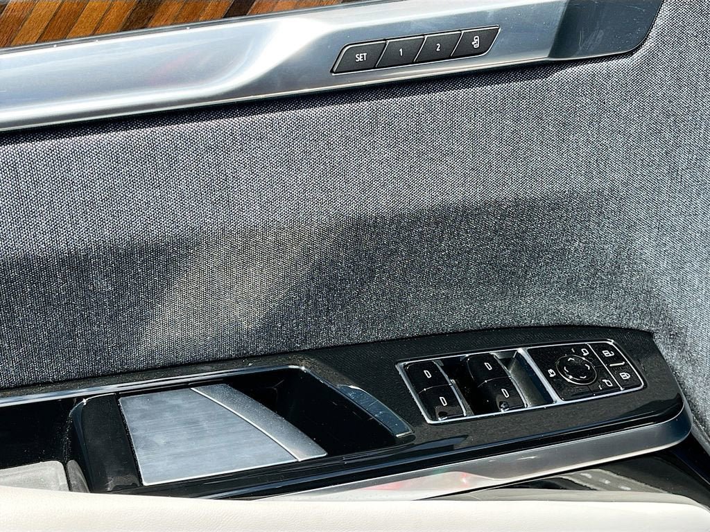 New 2026 Cadillac Escalade ESV Platinum Luxury RWD image 11