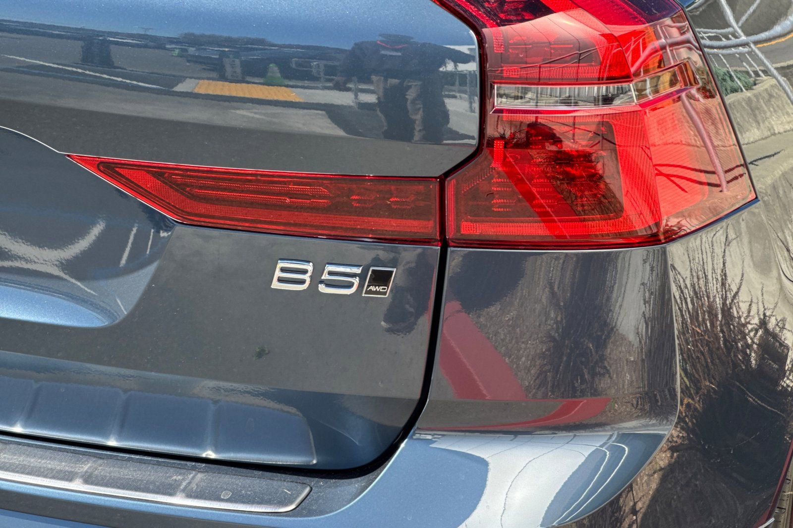 New 2026 Volvo XC60 B5 Ultra w/ Climate Package AWD/4WD image 12