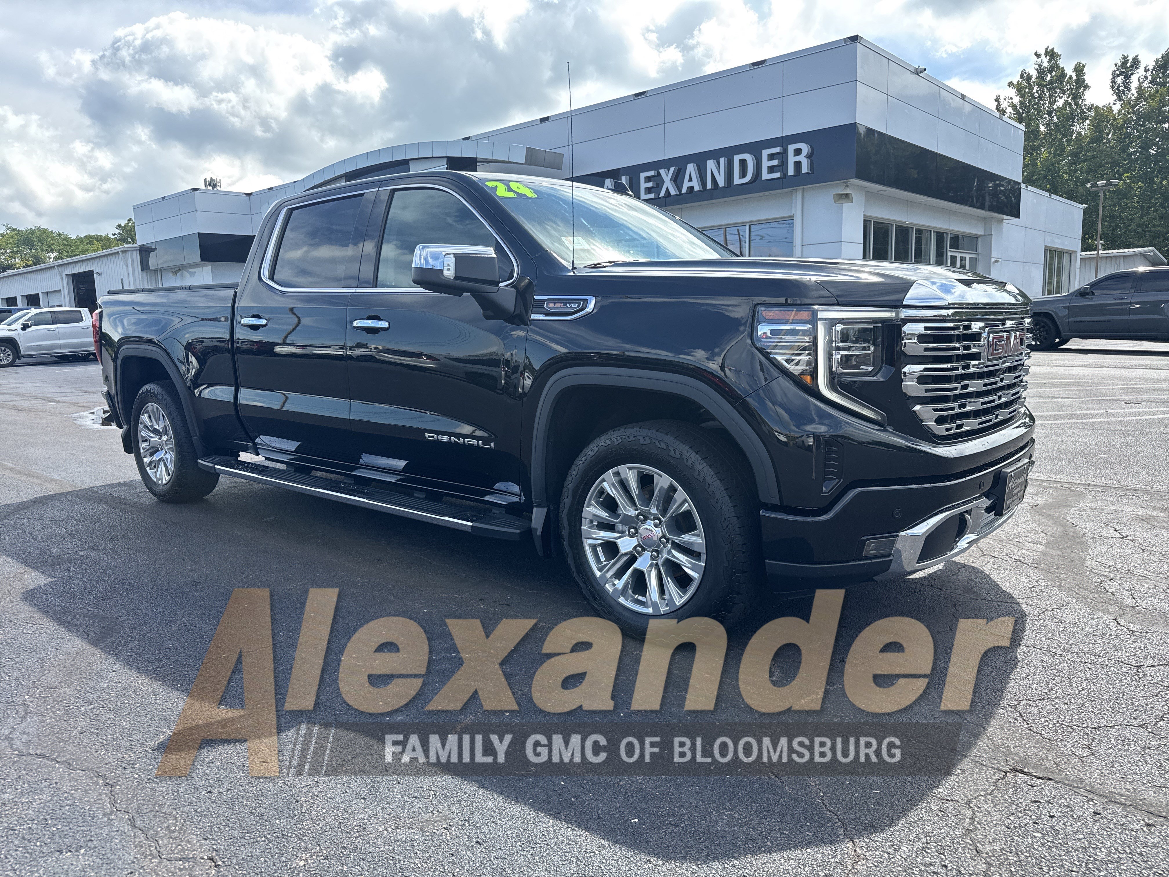 Used 2024 GMC Sierra 1500 Denali w/ Technology Package