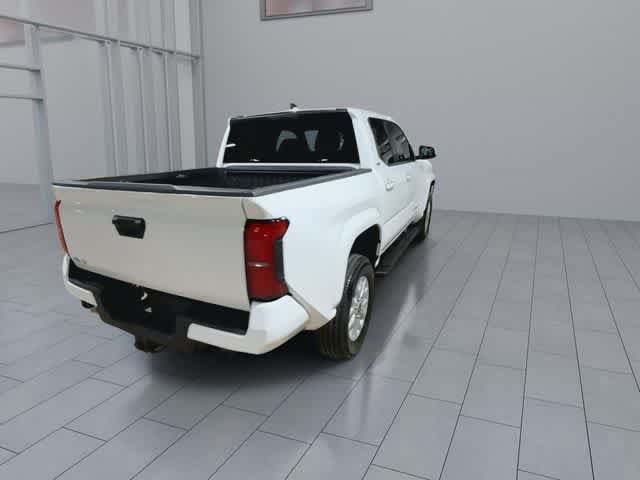 Used 2026 Toyota Tacoma SR5 AWD/4WD image 8