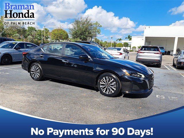 Used 2023 Nissan Altima 2.5 SV