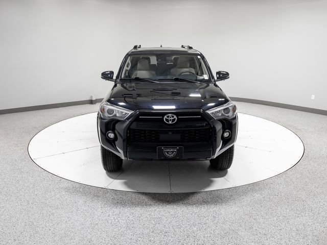 Used 2022 Toyota 4Runner SR5 Premium w/ Moonroof Package AWD/4WD image 30