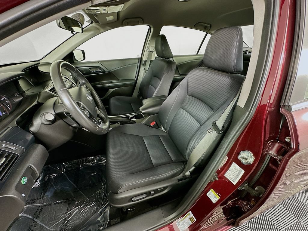 Used 2015 Honda Accord Sport image 25