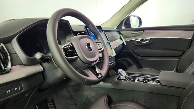 New 2026 Volvo XC90 T8 Ultra w/ Protection Package AWD/4WD image 12