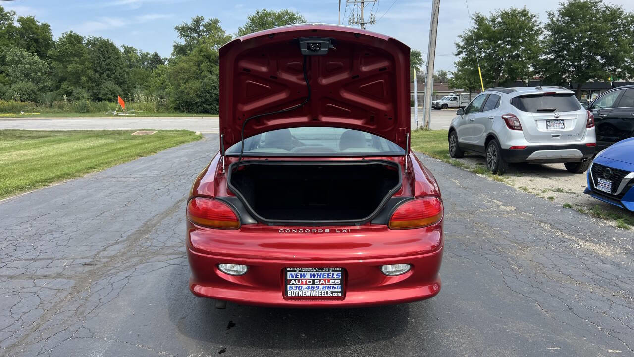 Used 2004 Chrysler Concorde LXi image 33