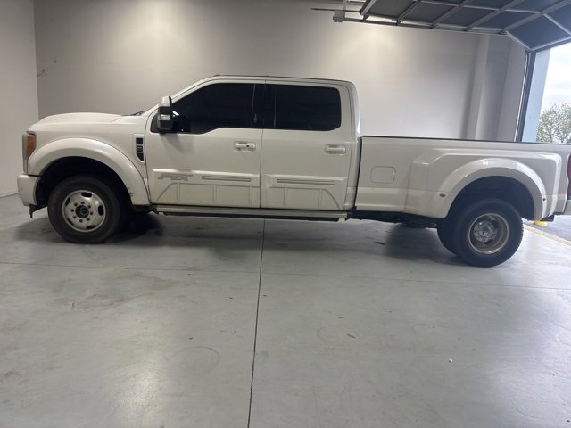 Used 2017 Ford F350 Lariat w/ Lariat Ultimate Package image 13