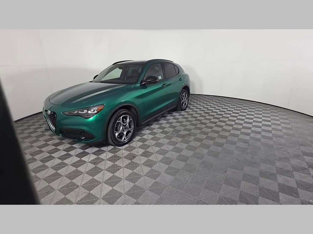 New 2025 Alfa Romeo Stelvio Sprint w/ Convenience Package image 38