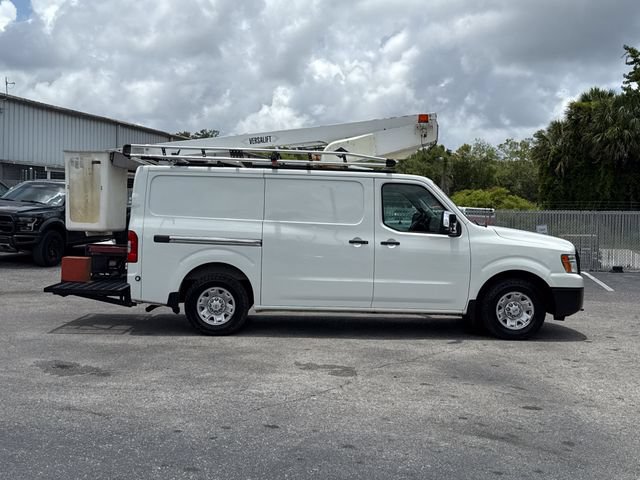 Used 2020 Nissan NV 3500 SV RWD image 2