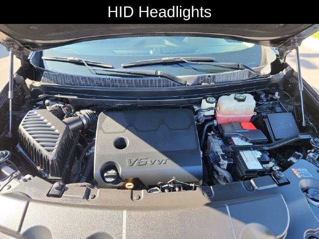 Used 2018 Chevrolet Traverse LT FWD image 16