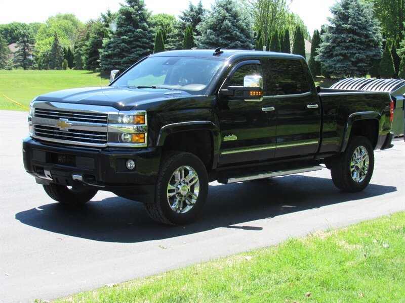 Used 2015 Chevrolet Silverado 2500 High Country w/ Duramax Plus Package AWD/4WD image 3