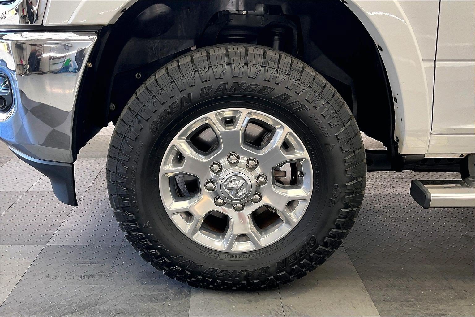 Used 2020 RAM 2500 Laramie AWD/4WD image 8