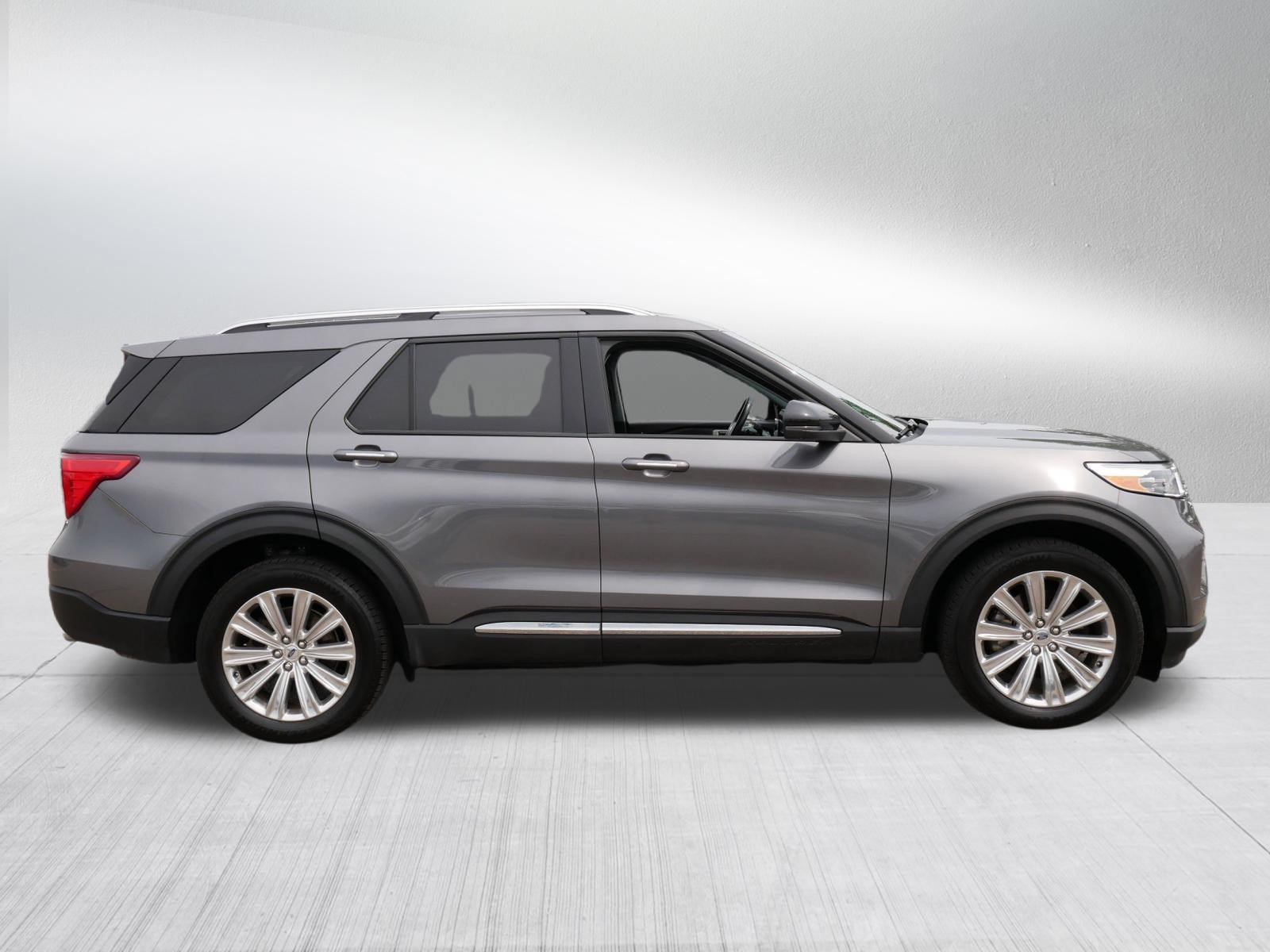Used 2021 Ford Explorer Limited w/ Hybrid Equipment Group 310A AWD/4WD image 8