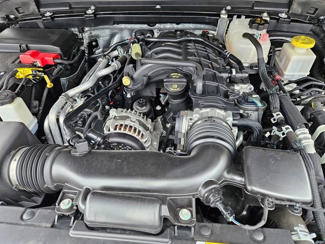 Used 2025 Jeep Gladiator Sport image 23