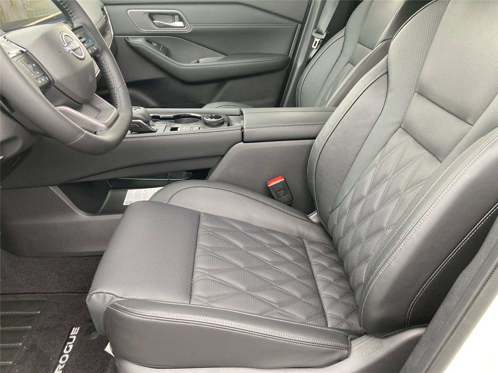 New 2026 Nissan Rogue Platinum w/ Tech Package image 23