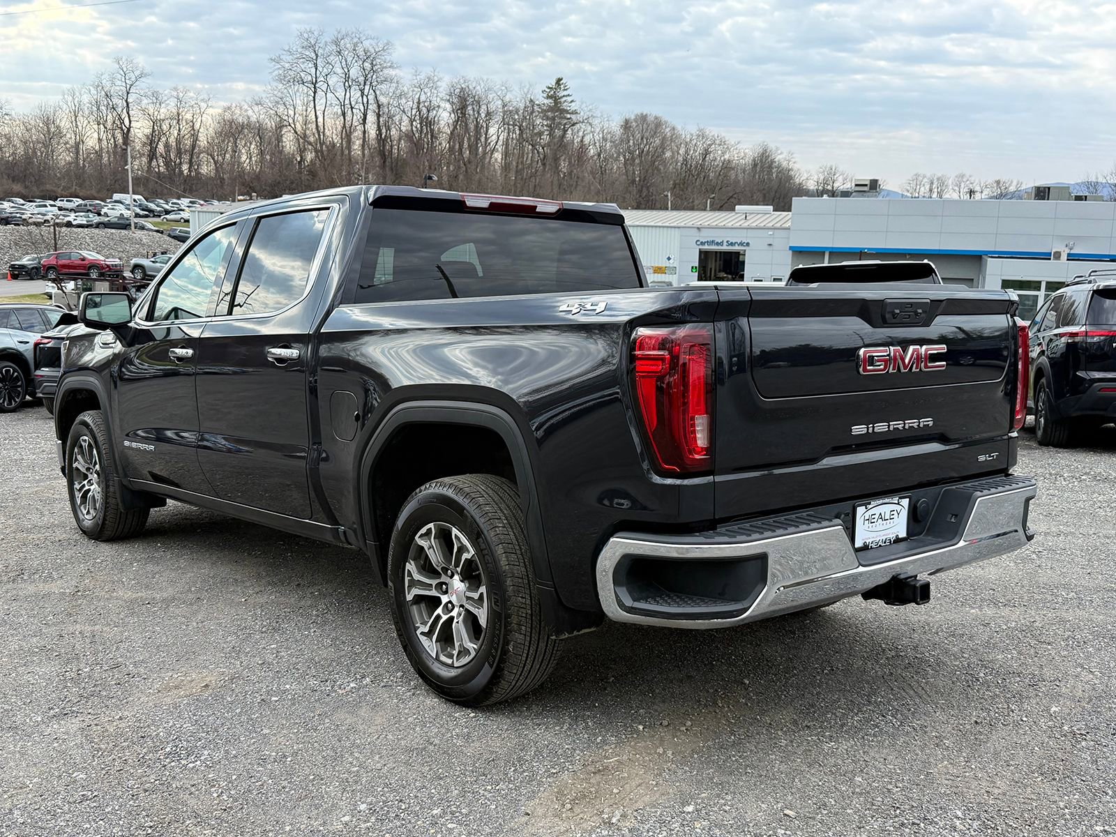 Certified 2026 GMC Sierra 1500 SLT image 4