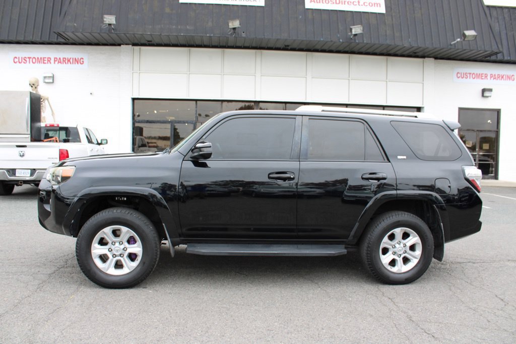 Used 2018 Toyota 4Runner SR5 RWD image 4