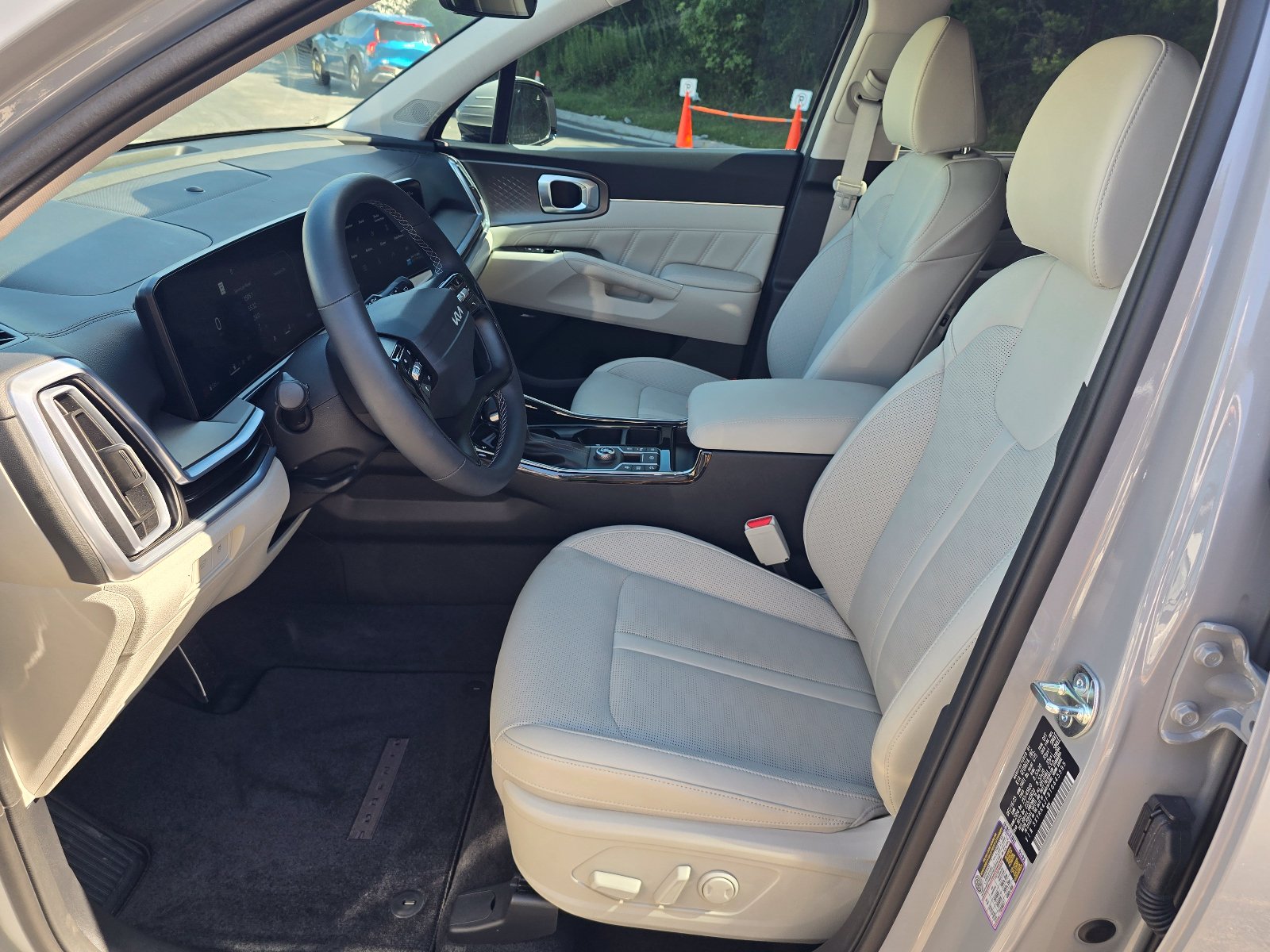 Used 2026 Kia Sorento SX FWD image 12