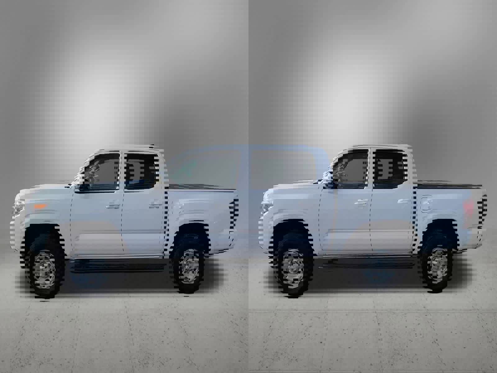 Used 2022 Toyota Tacoma SR image 3