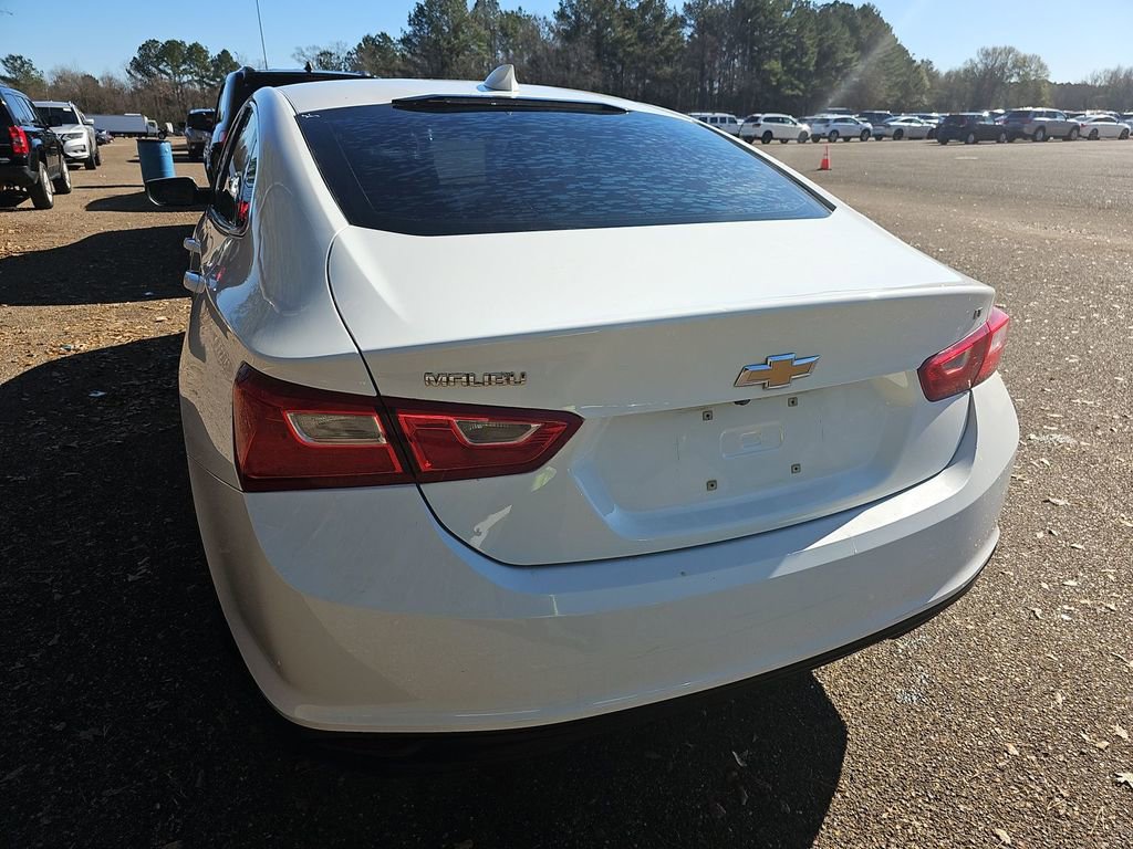 Used 2016 Chevrolet Malibu LT image 4