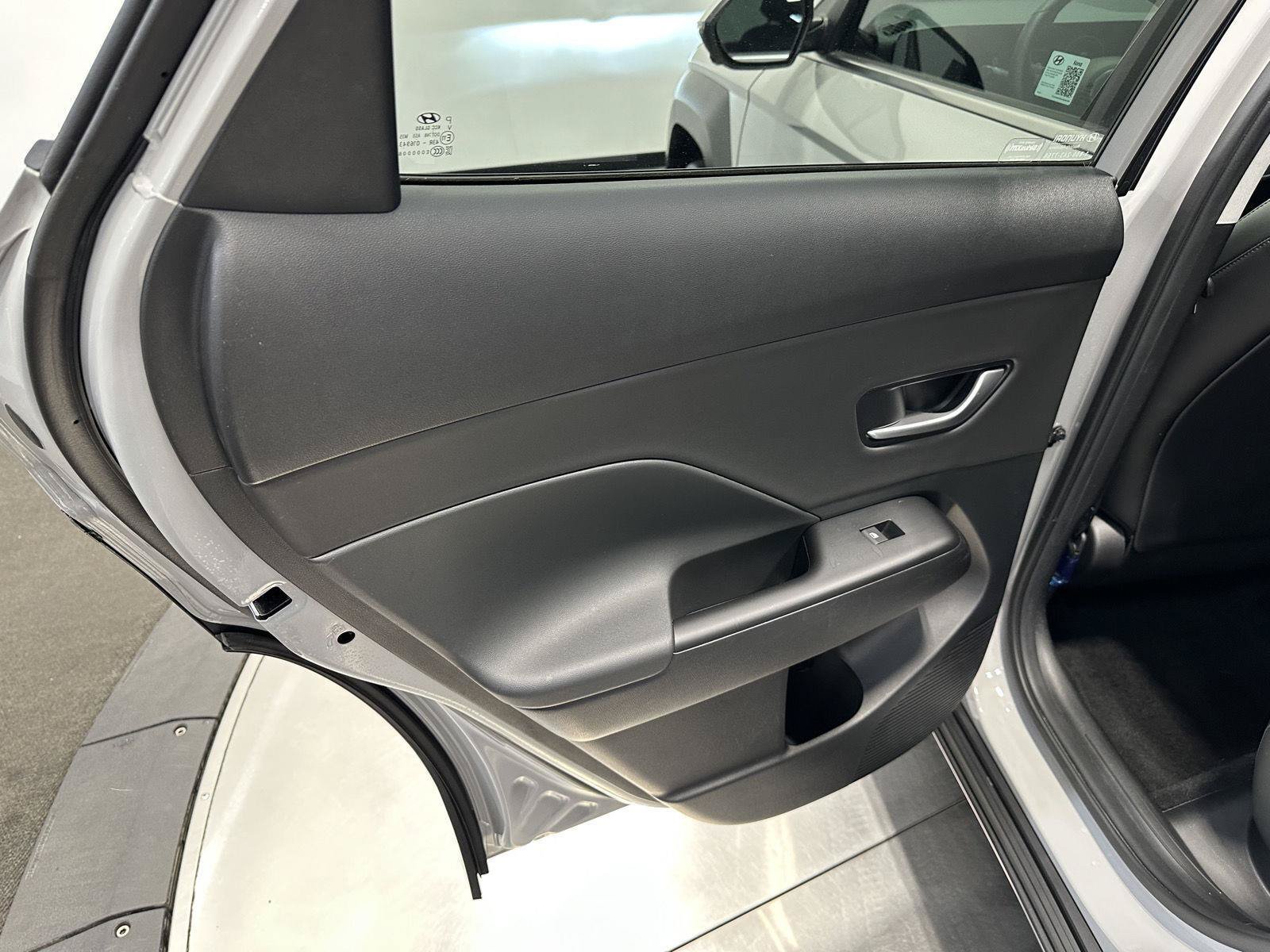Certified 2024 Hyundai Kona Limited AWD/4WD image 30