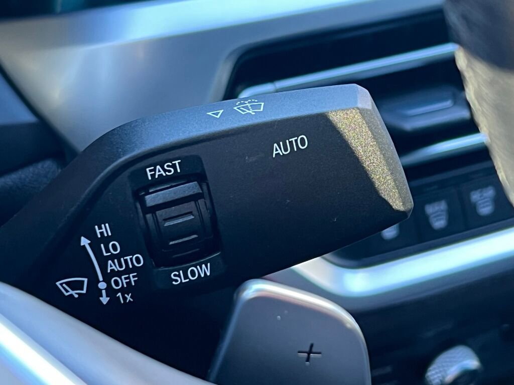 Used 2020 BMW 330i Sedan w/ Premium Package image 28