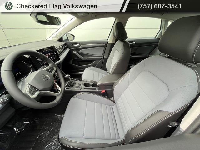 New 2026 Volkswagen Jetta SE image 2