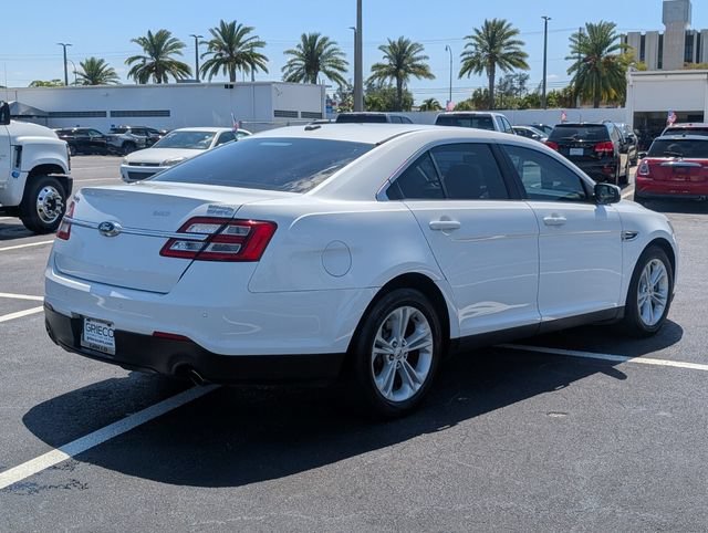 Used 2015 Ford Taurus SEL w/ Equipment Group 201A FWD image 6