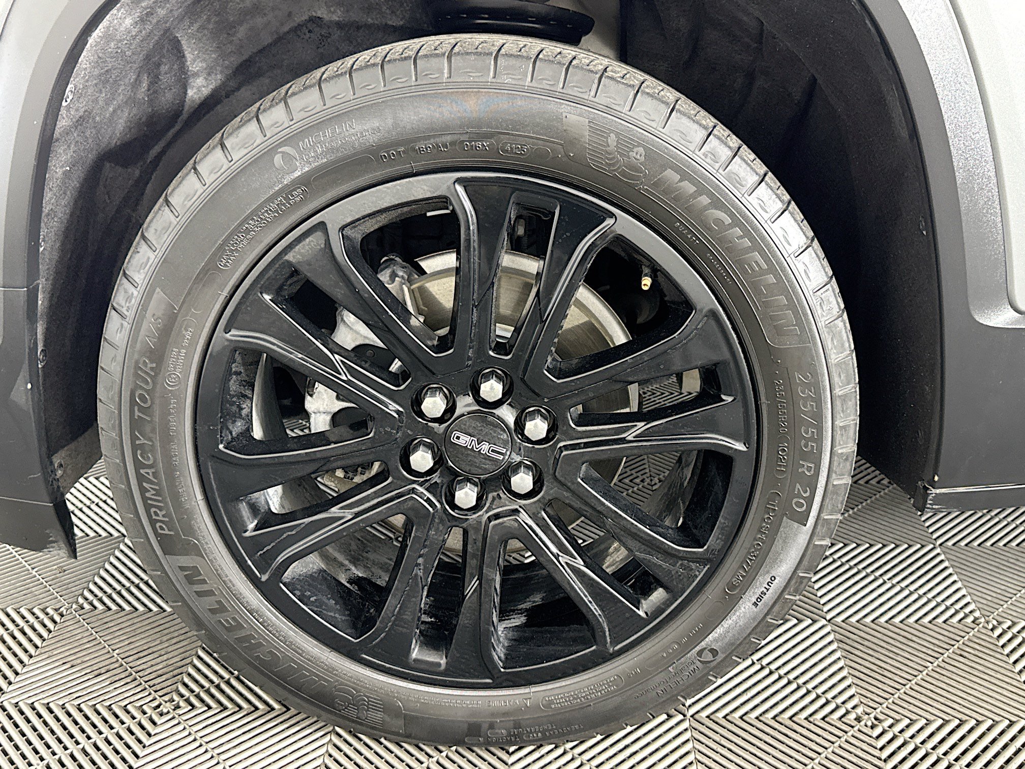 Used 2023 GMC Acadia SLT w/ Elevation Edition FWD image 36