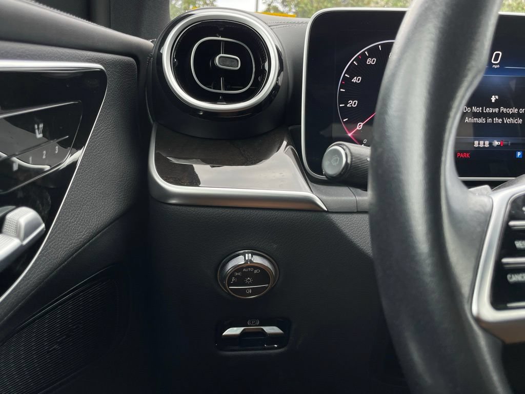 Used 2023 Mercedes-Benz GLC 300 image 14