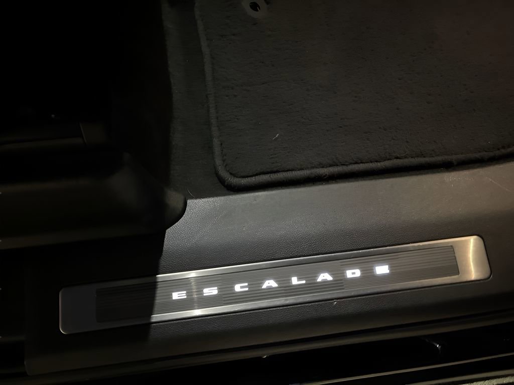 Used 2023 Cadillac Escalade ESV Premium Luxury Platinum image 14