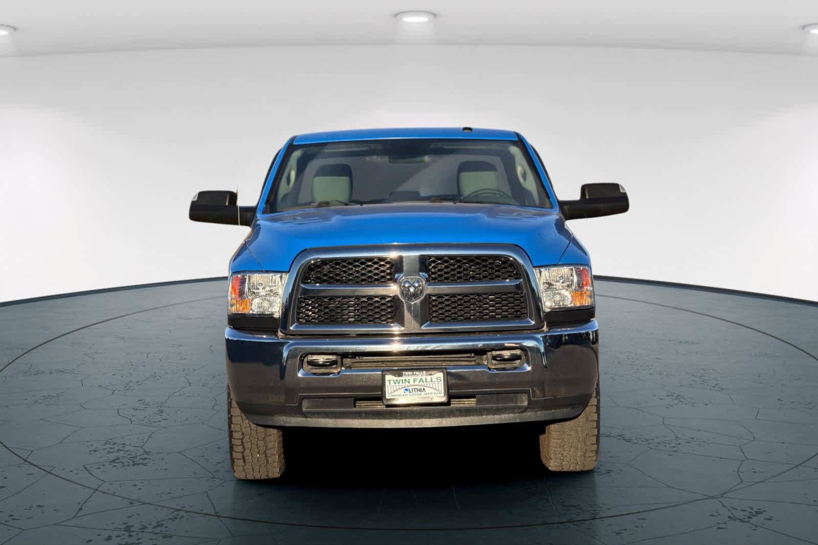 Used 2018 RAM 2500 Tradesman w/ Chrome Appearance Group AWD/4WD image 4