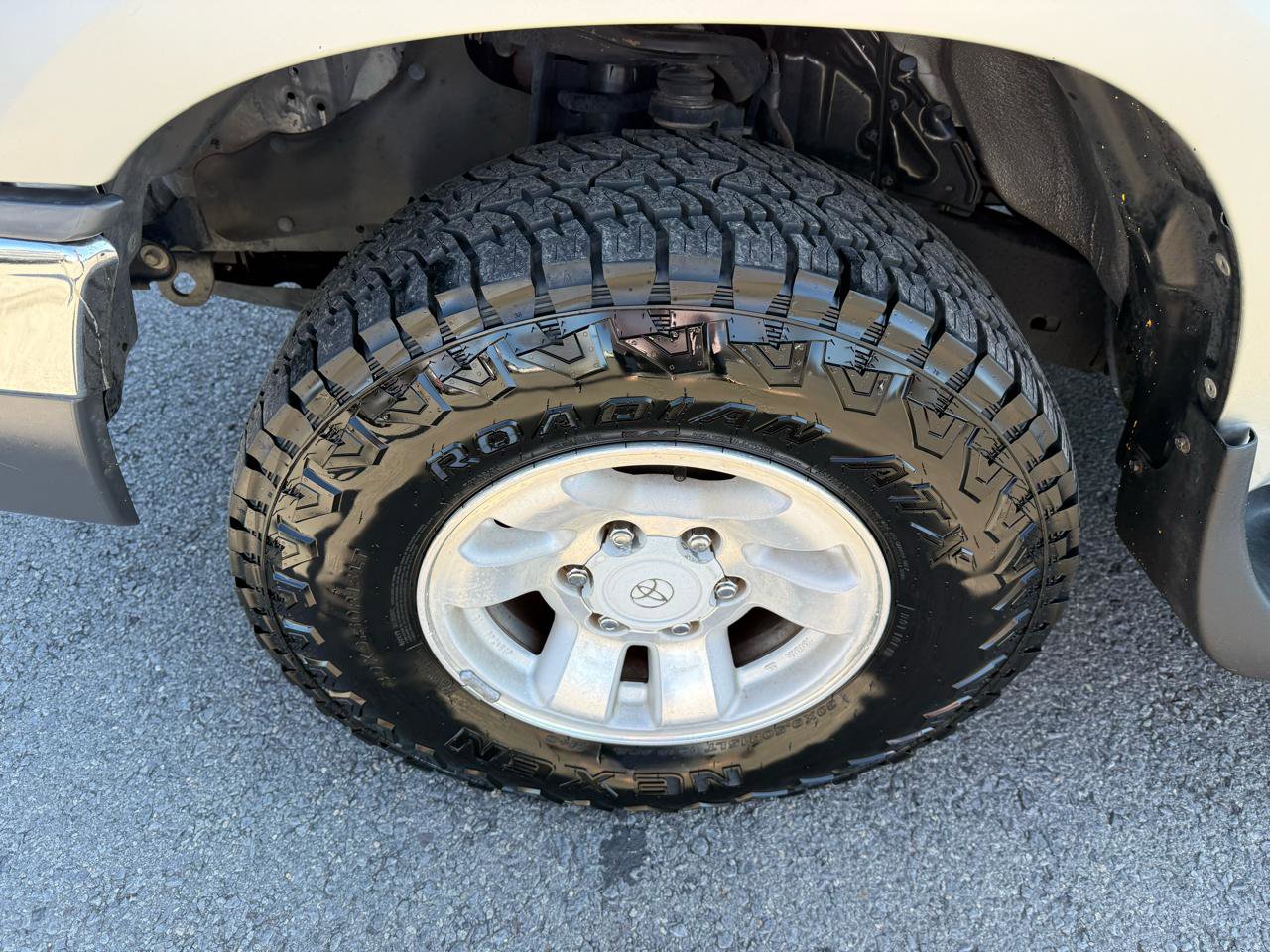 Used 2002 Toyota 4Runner SR5 RWD image 31