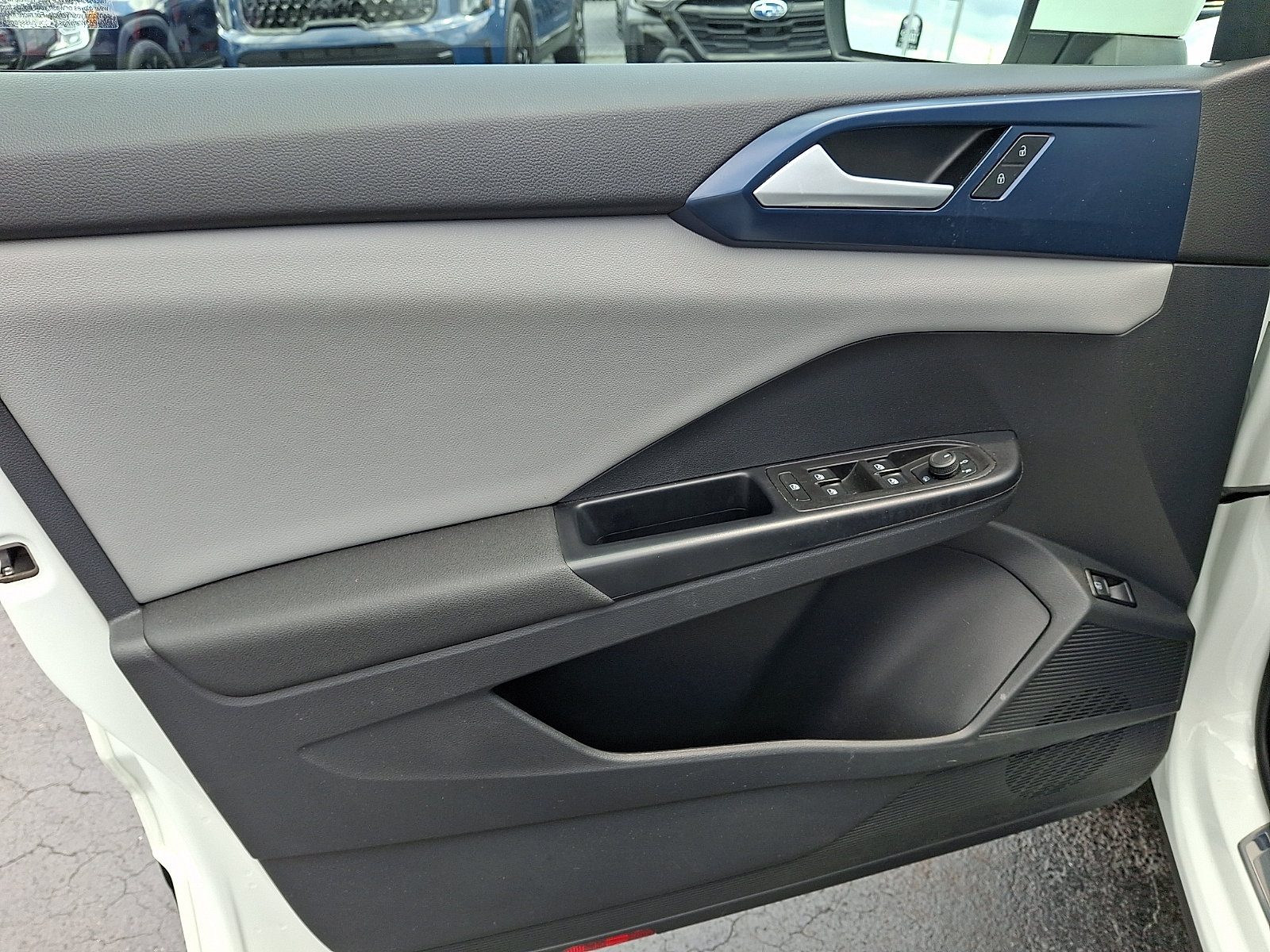 Certified 2023 Volkswagen Taos SE FWD image 12