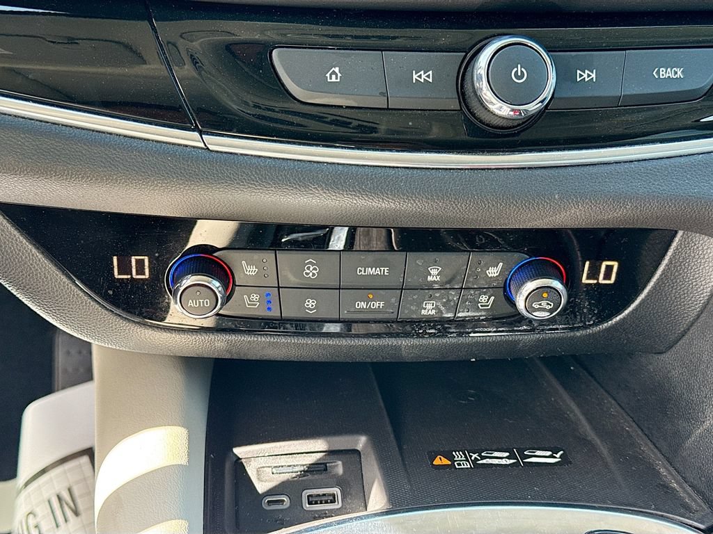 Used 2024 Buick Enclave Avenir w/ Avenir Technology Package FWD image 17