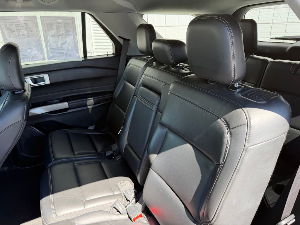 Used 2023 Ford Explorer XLT w/ Equipment Group 202A image 18