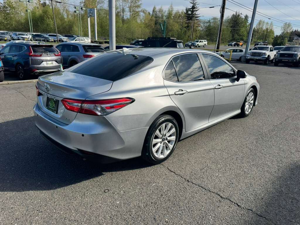 Used 2019 Toyota Camry LE FWD image 6