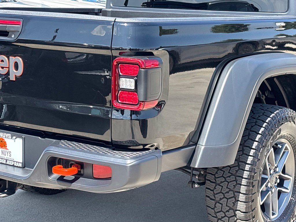 Certified 2026 Jeep Gladiator Mojave AWD/4WD image 4