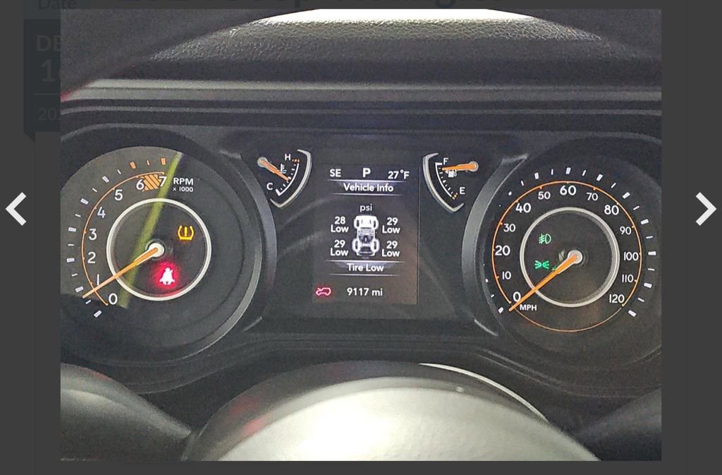 Used 2024 Jeep Wrangler Sport image 12