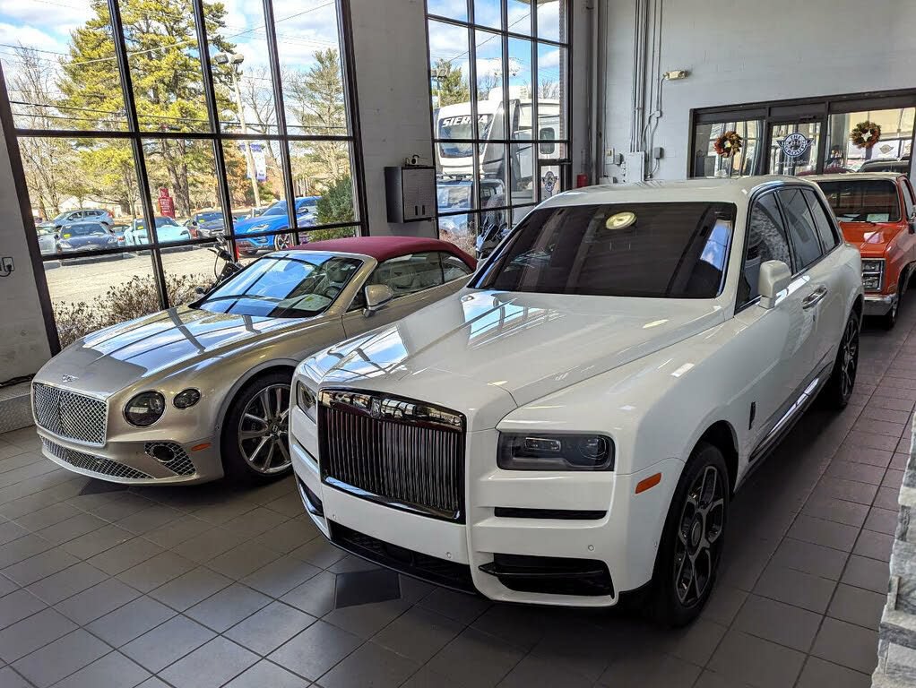 Used 2022 Rolls-Royce Cullinan Black Badge AWD/4WD image 90
