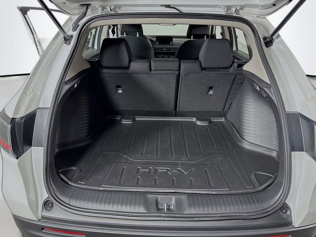 Certified 2023 Honda HR-V LX image 27