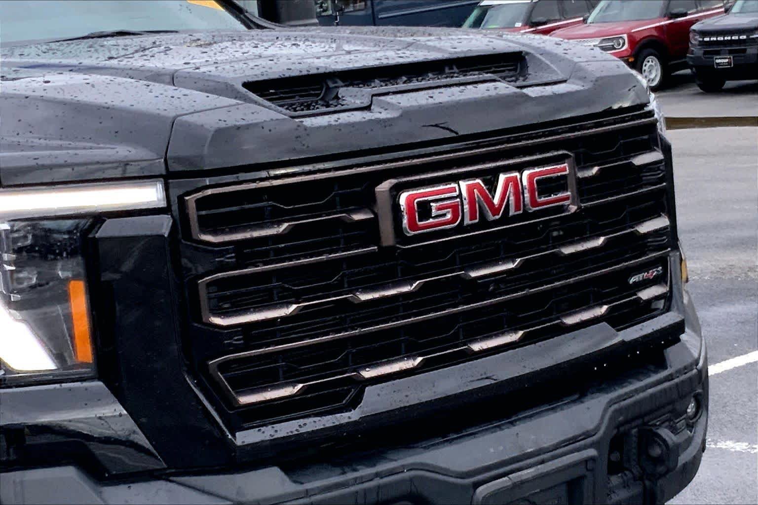 Used 2024 GMC Sierra 2500 AT4X w/ AT4X AEV Edition AWD/4WD image 27