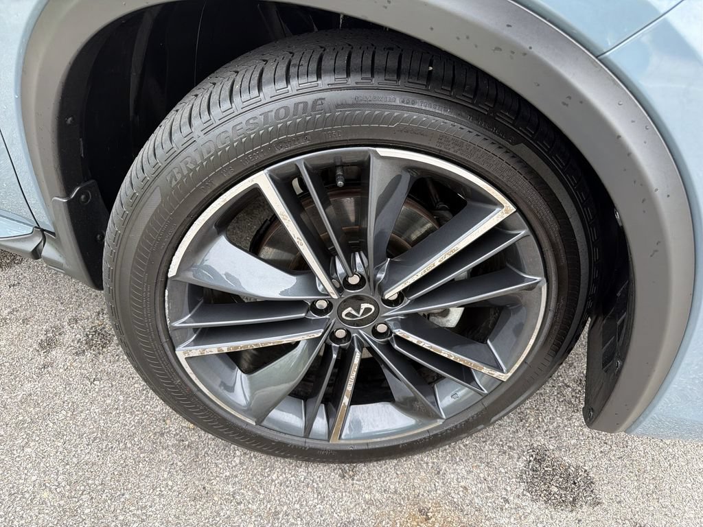 Certified 2025 INFINITI QX55 Essential AWD/4WD image 19