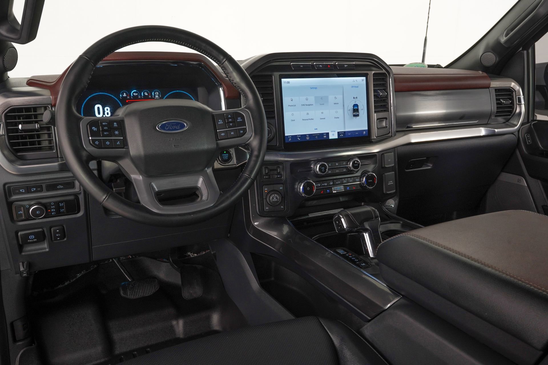 Used 2023 Ford F150 Lariat w/ Max Trailer Tow Package AWD/4WD image 15
