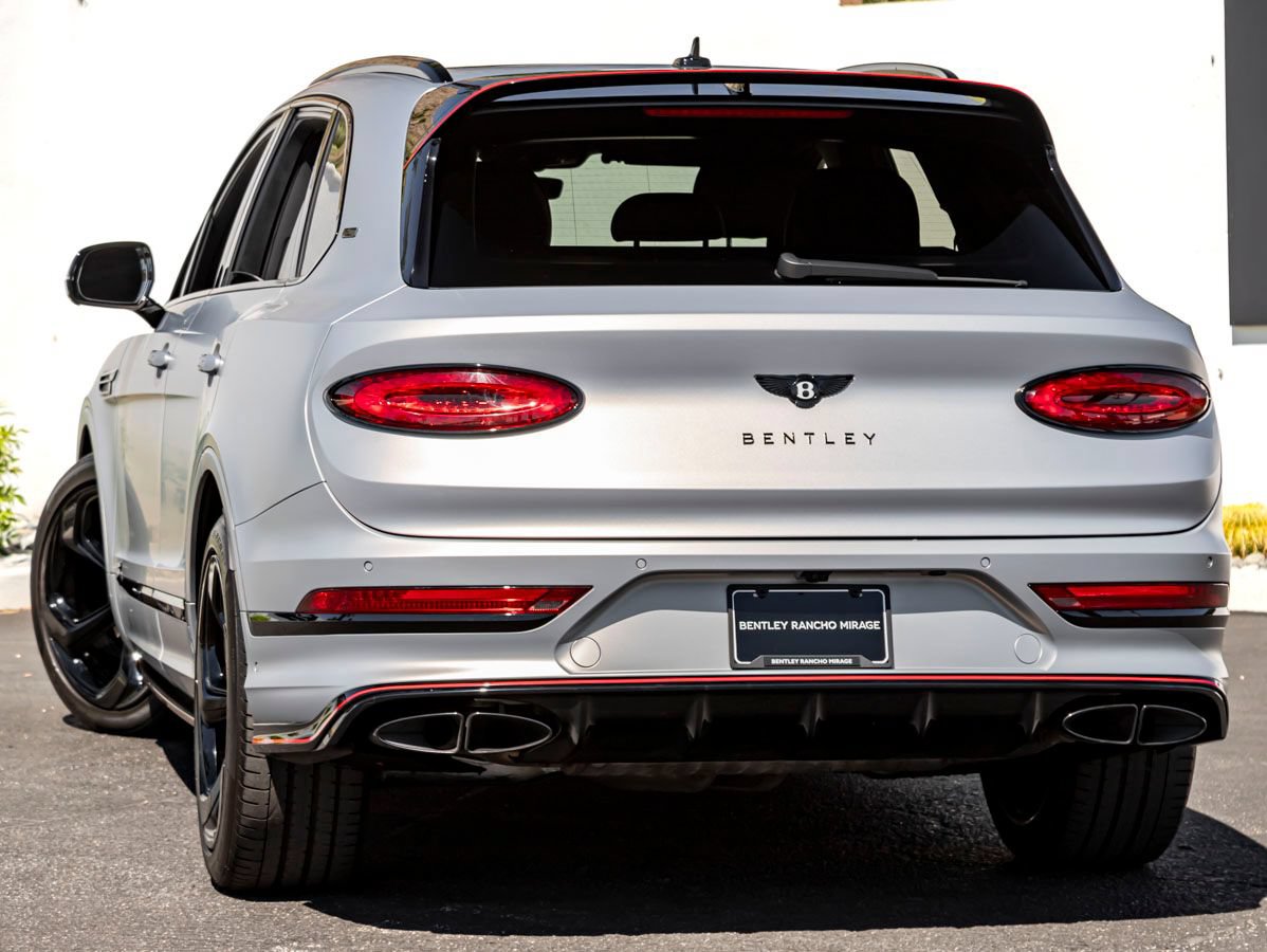 Certified 2025 Bentley Bentayga AWD/4WD image 2