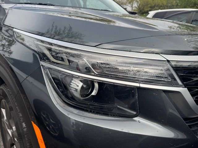 Certified 2023 Kia Seltos S image 8